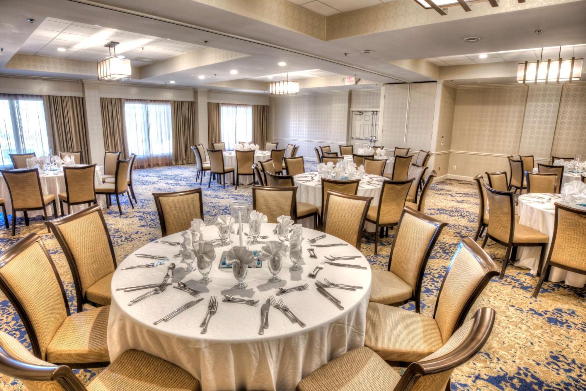 Doubletree Suites By Hilton At The Battery Atlanta Smyrna Exterior photo